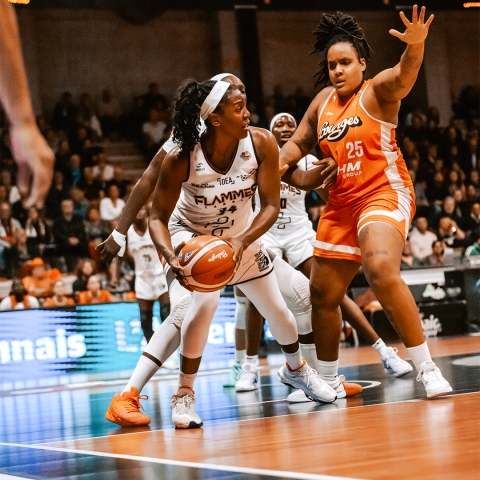 J3 - Flammes vs Bourges (LBWL) - ©WilliamFostierPhotographe